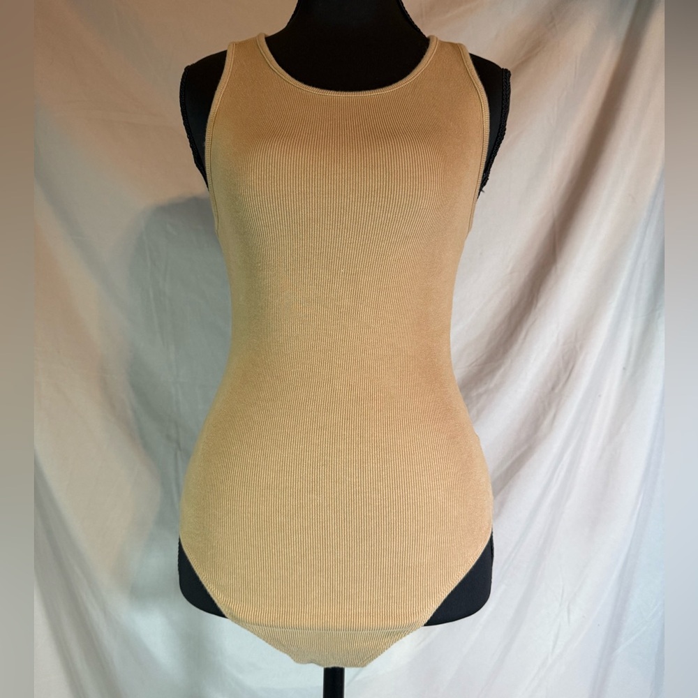 American Eagle Seamless Ribbed Thong Bodysuit – Beige 🤎